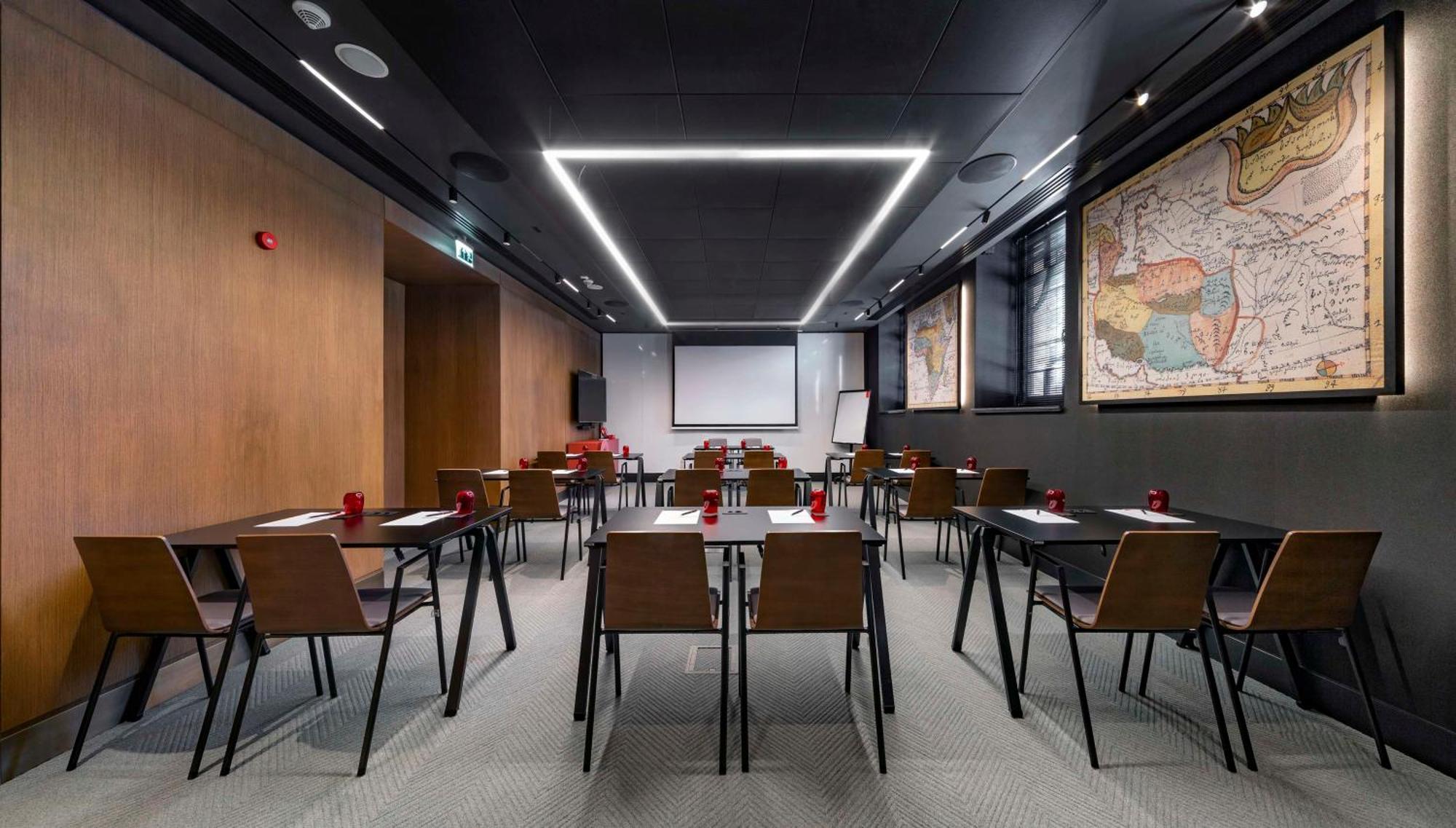Hotel Radisson Red Tbilisi Zewnętrze zdjęcie