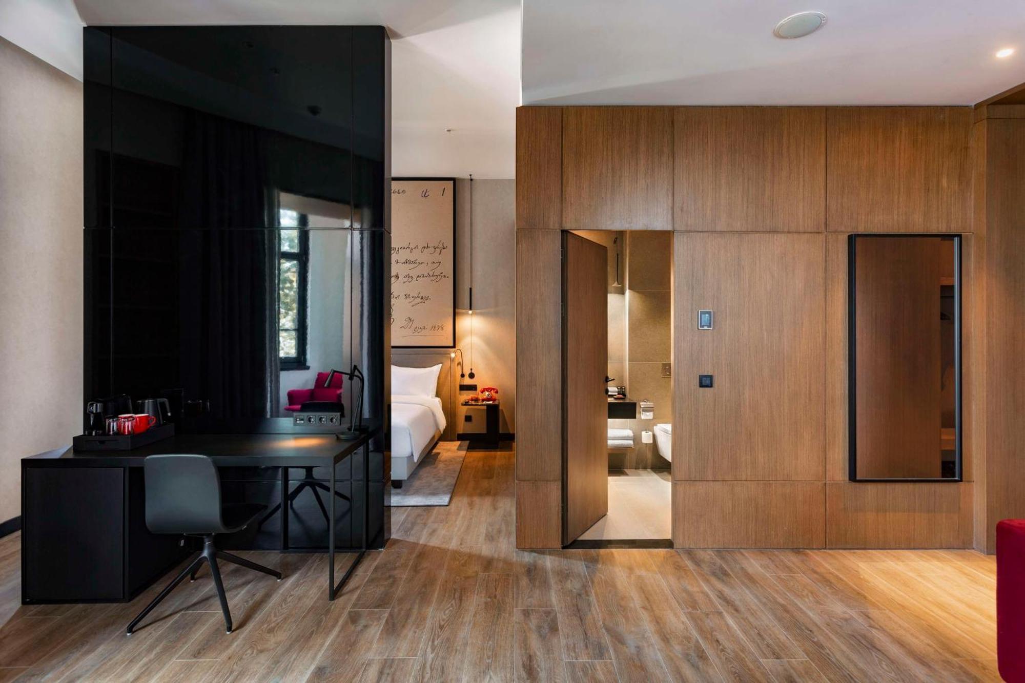 Hotel Radisson Red Tbilisi Zewnętrze zdjęcie