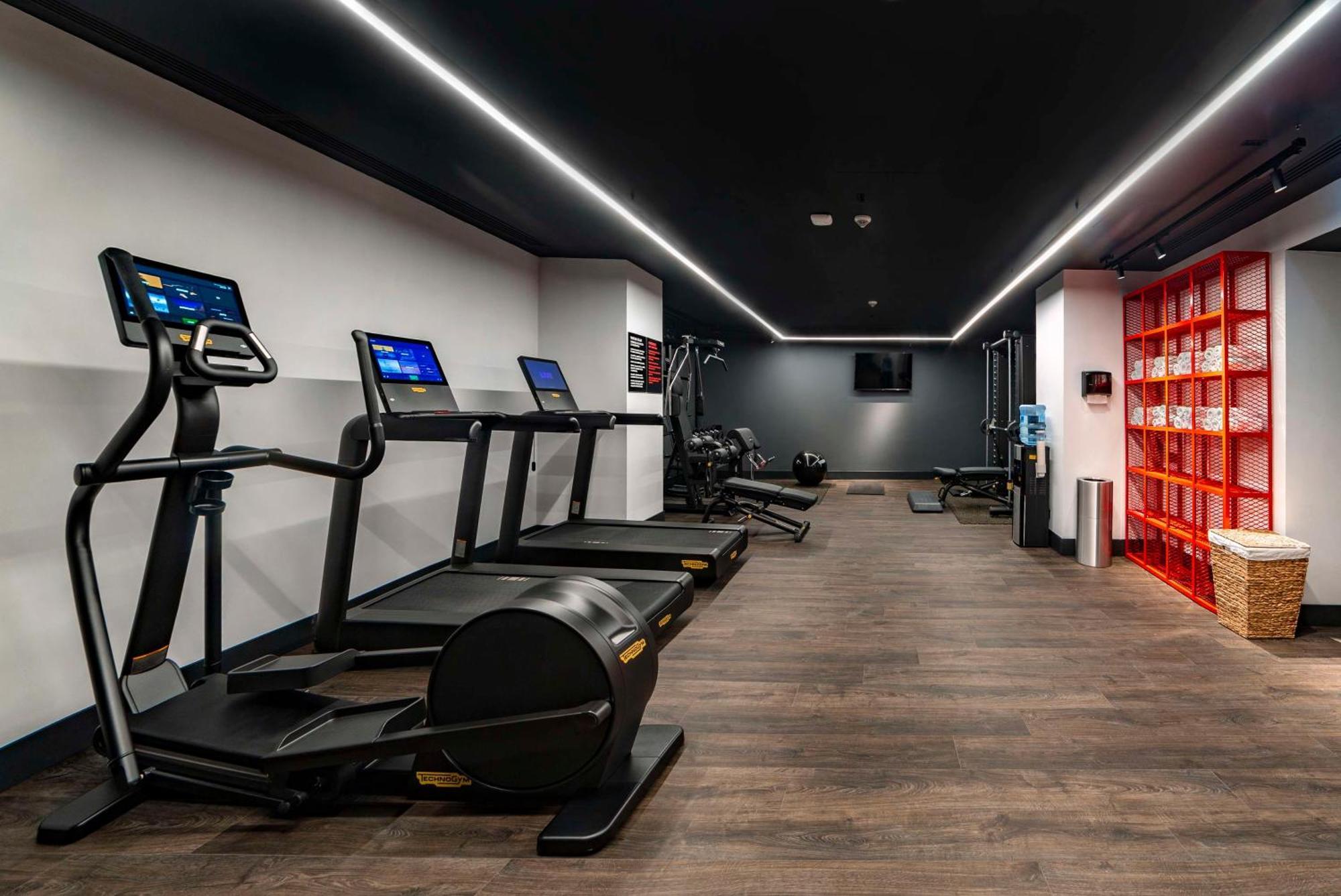 Hotel Radisson Red Tbilisi Zewnętrze zdjęcie