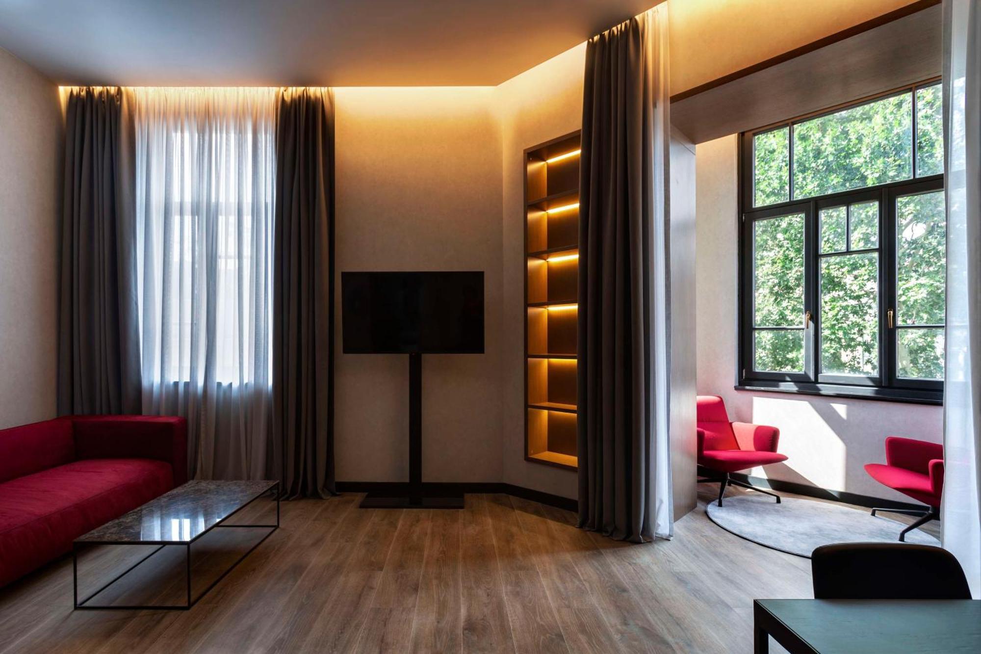 Hotel Radisson Red Tbilisi Zewnętrze zdjęcie