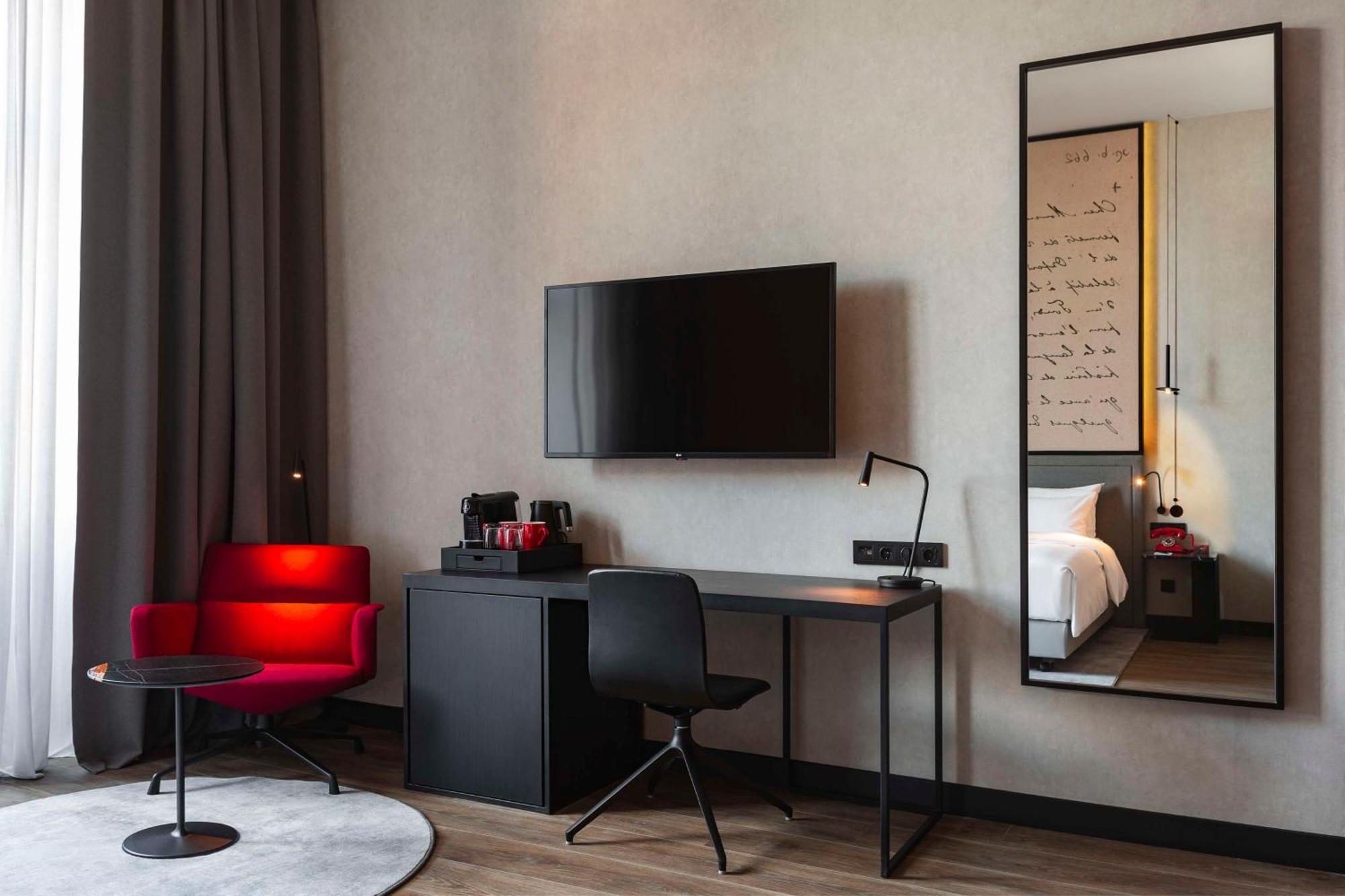 Hotel Radisson Red Tbilisi Zewnętrze zdjęcie