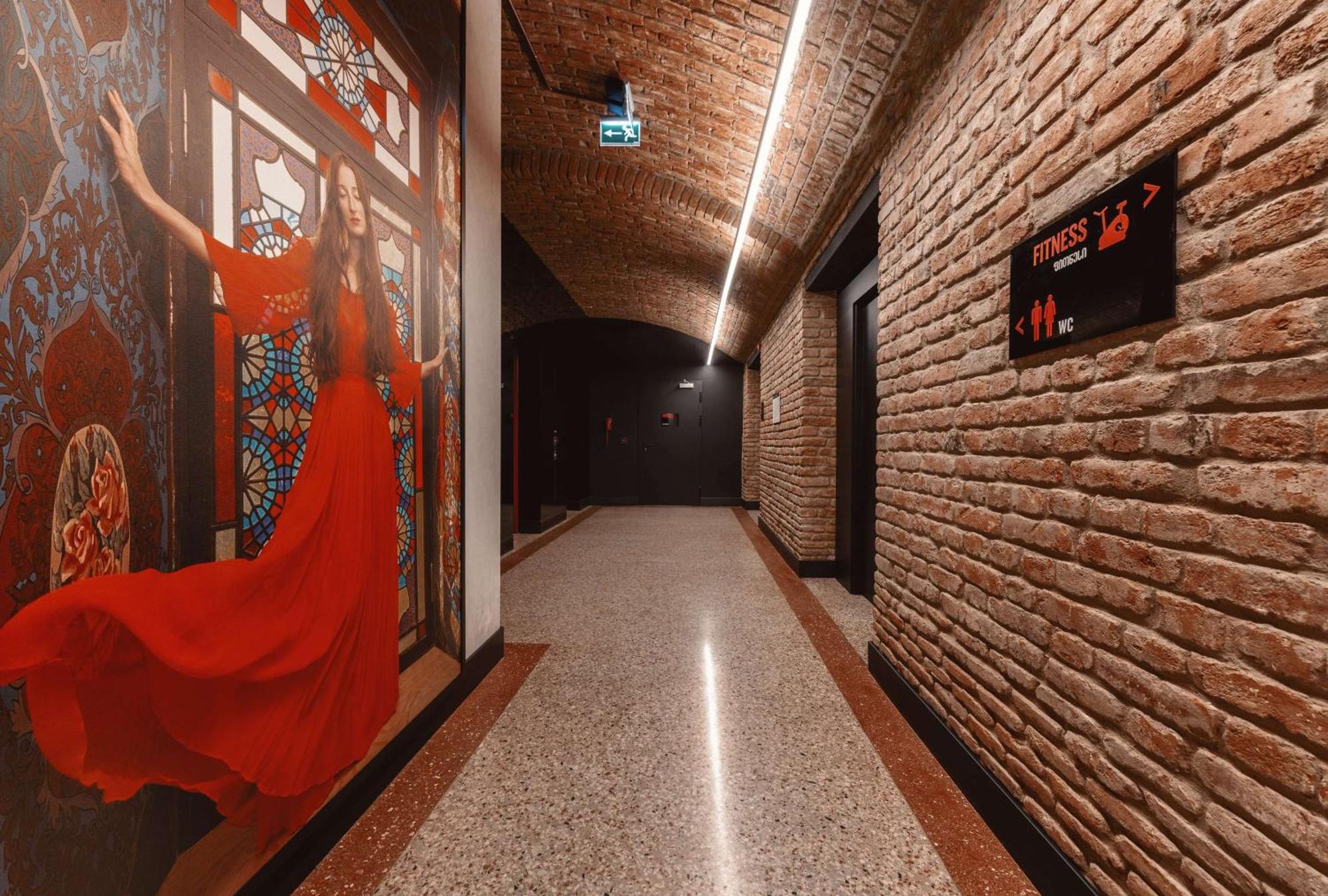 Hotel Radisson Red Tbilisi Zewnętrze zdjęcie