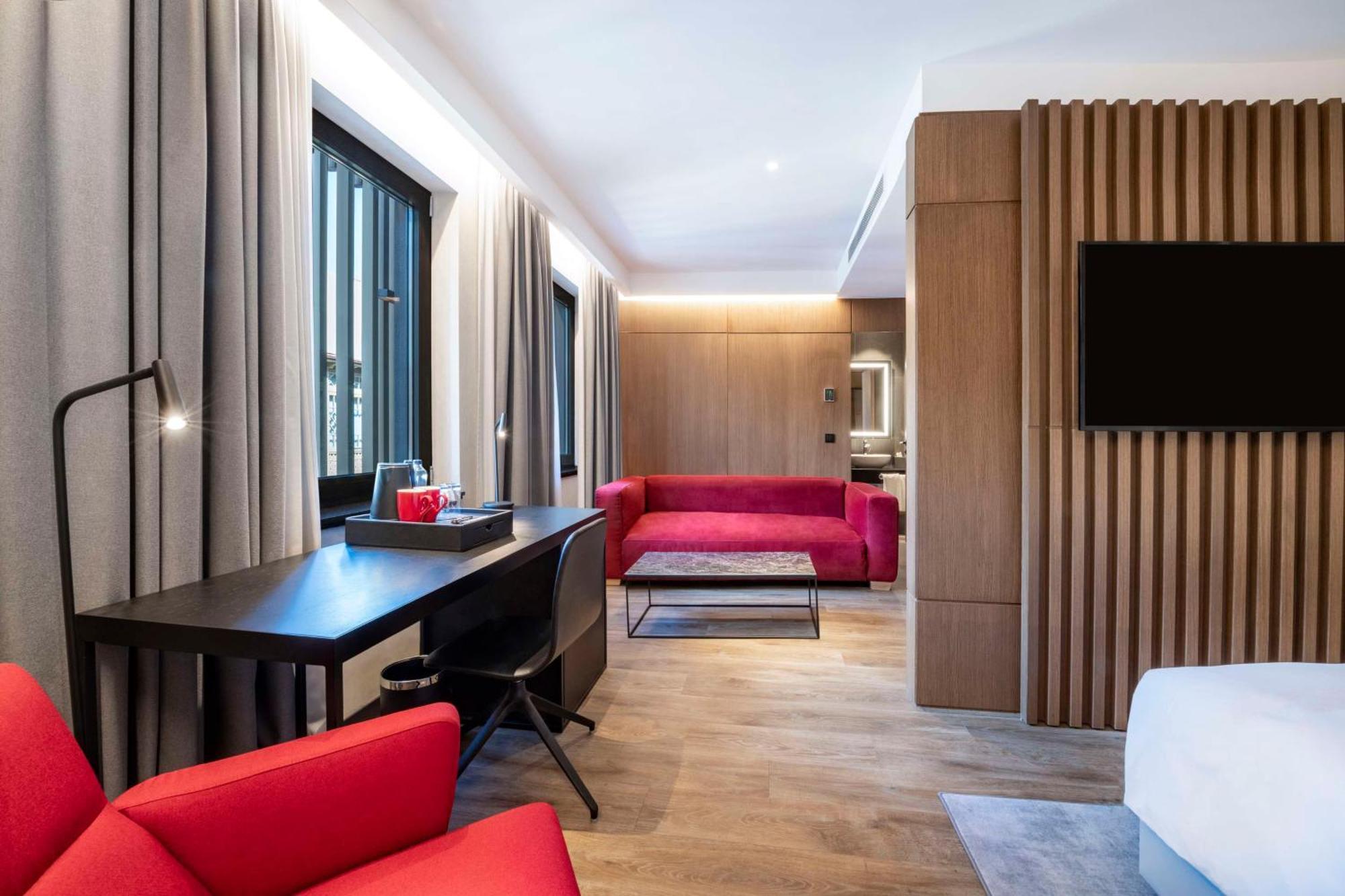 Hotel Radisson Red Tbilisi Zewnętrze zdjęcie